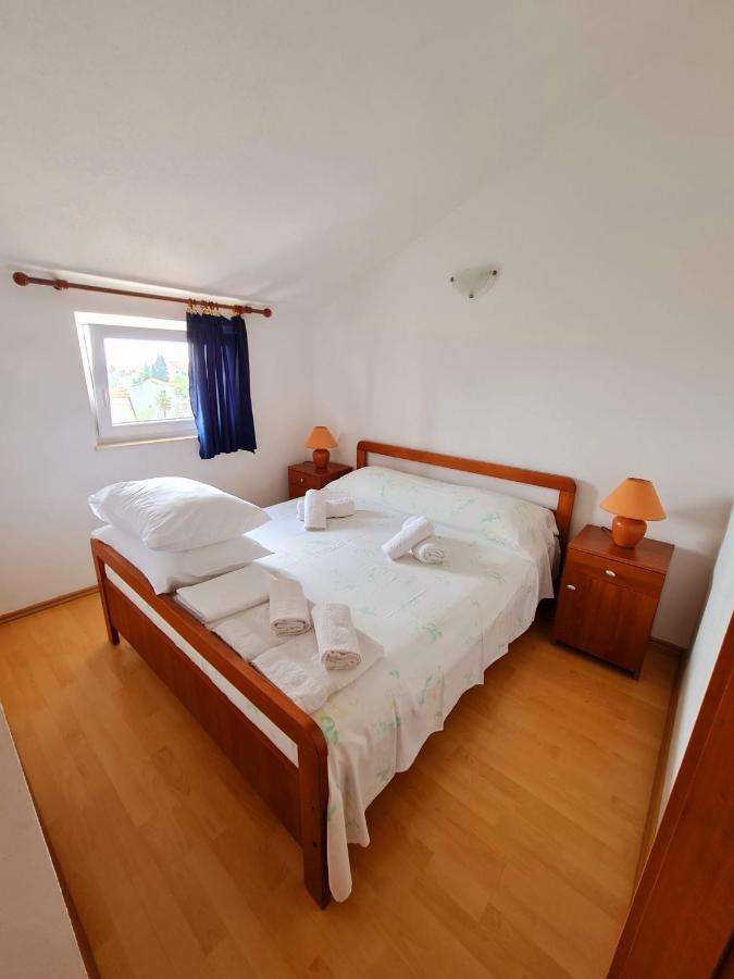 Apartments Silvana Trogir Exterior photo